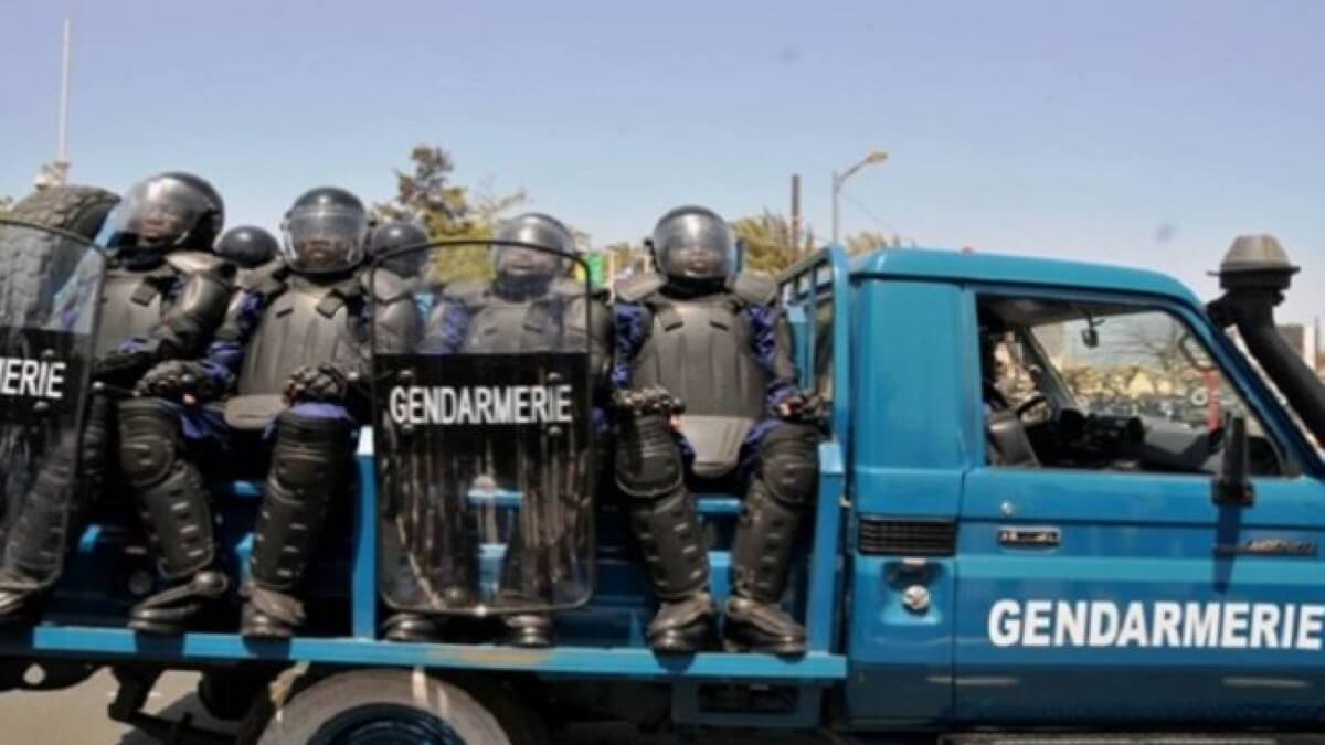 Procès Barthélemy Dias Les forces de l’ordre envahissent les rues de Dakar